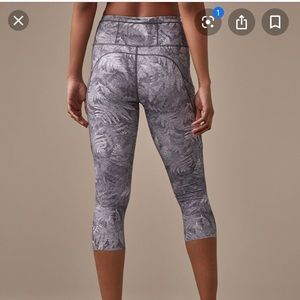 Fast and Free Nulux 19” Crop Sz. 4, worn 1-2 times